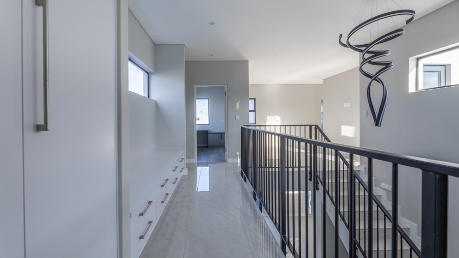 4 Bedroom Property for Sale in Sandown Western Cape